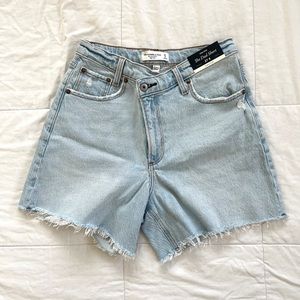 NWT Abercrombie Crossover High Rise Dad Short - Curve Love